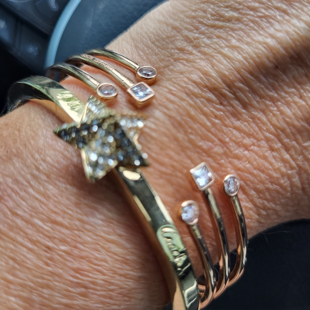 Michael Kors RHINESTONE and gold bracelet cuff - Picture 3 of 3